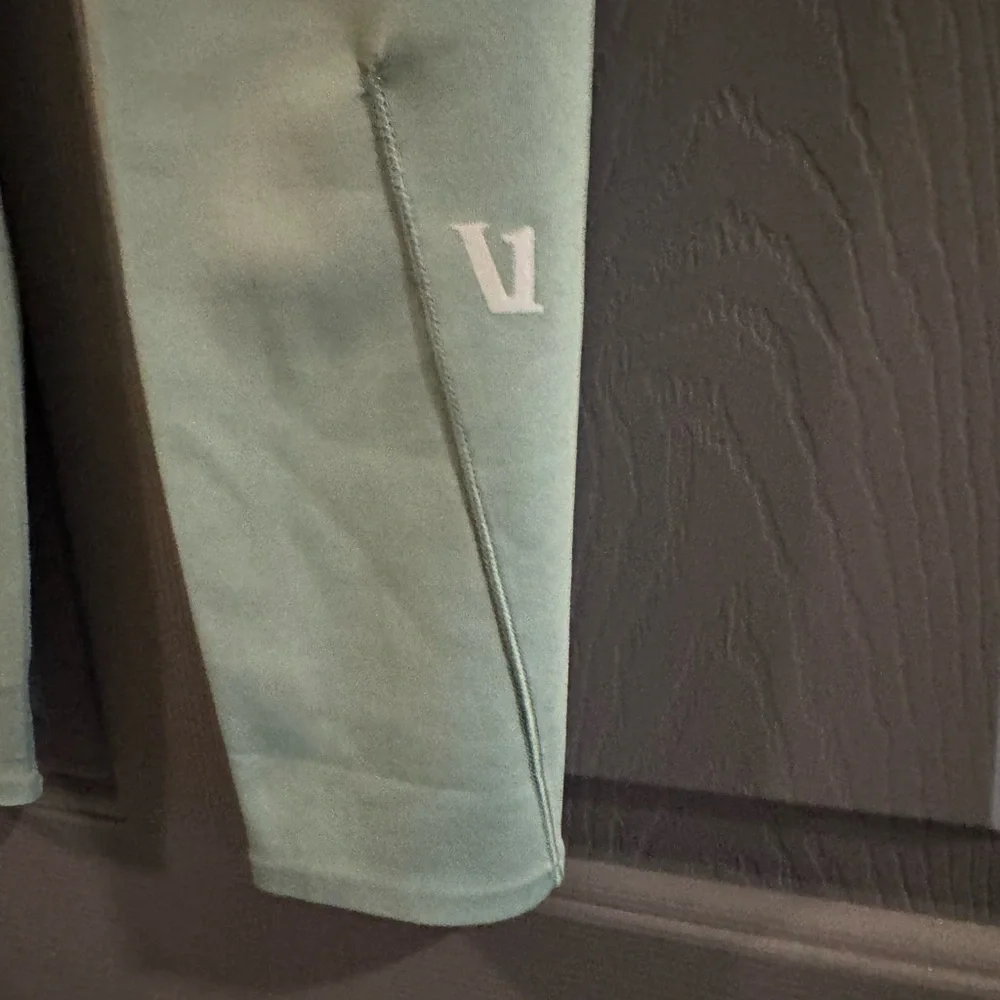 Vuori evolve leggings green size S light - Picture 3 of 4